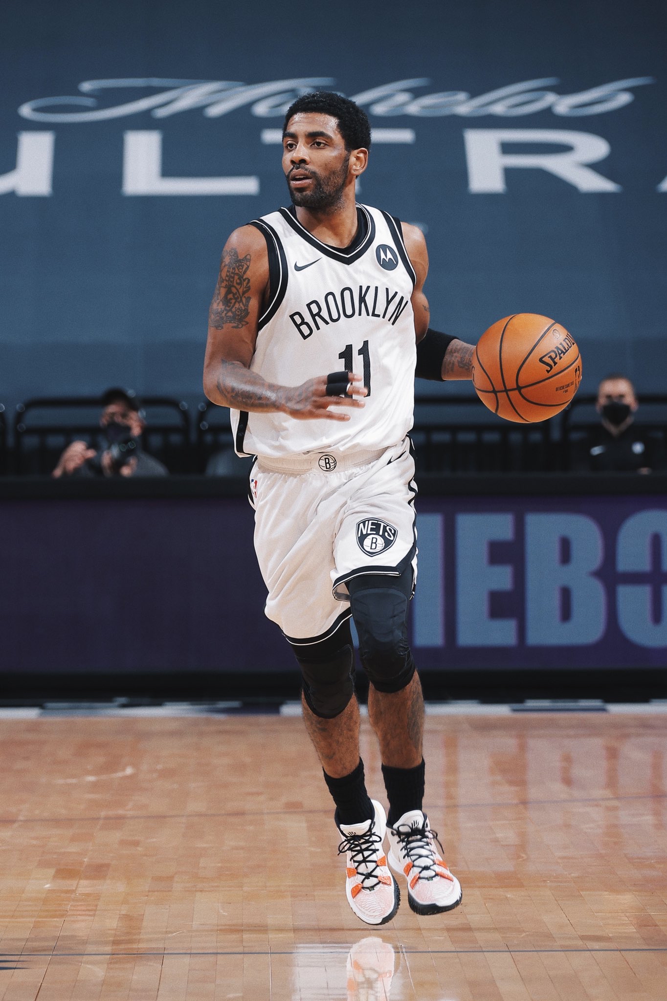 纯欧棉素雅特种纸名片设计欣赏